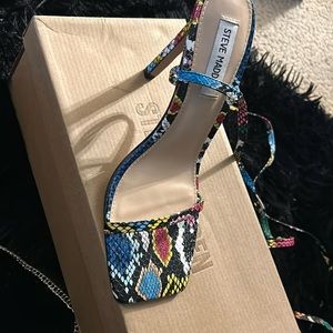 Steve Madden snake skin shoes